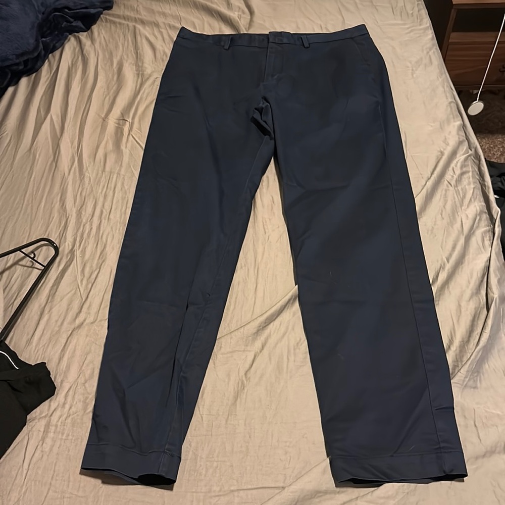 Banana republic men’s core temp chino